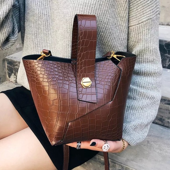 Lush Style Finds Handbags - 🔄🆕 CAIRO Crocodile Bucket Bag Set